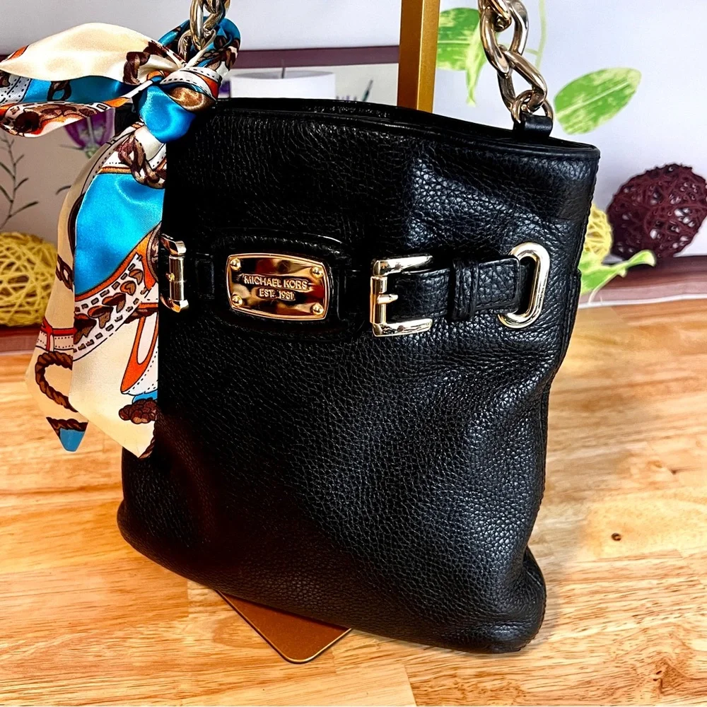 Michael Kors Hamilton Black Pebbled Leather Crossbody Bag - Picture 4 of 11